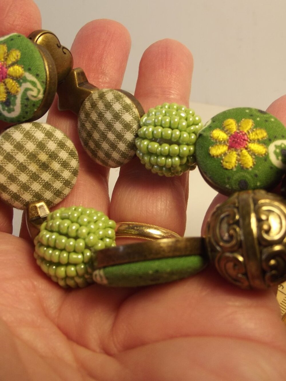 Fabric covered Button Bracelet Green Flower Paisley Boho USA Faith Brass Tone